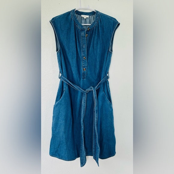 A Loves A denim dress with pockets and belt. Anthropologie, 100 % cotton - Picture 1 of 7